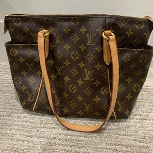Louis Vuitton purse
